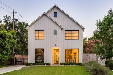 Inspiration for an exterior home remodel in Houston