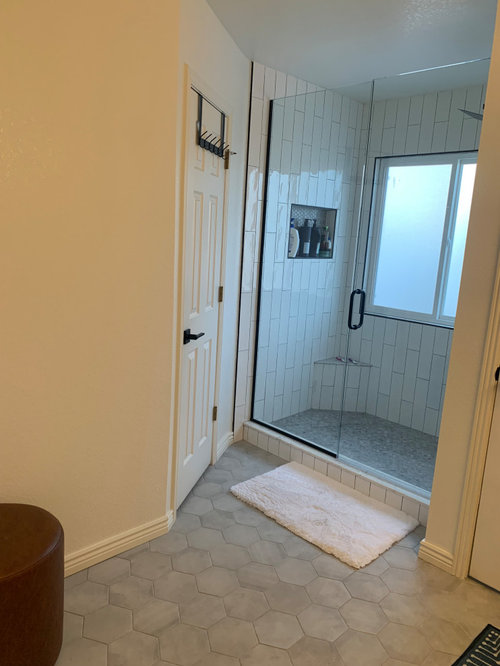Bathroom empty space ideas