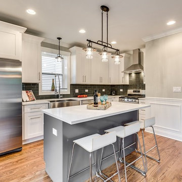 Modern Kitchen with Grey Shaker Island | Chicago, IL