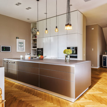 bulthaup b3 Küche in Aluminium sandbeige