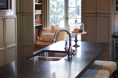 Inspiration for a transitional kitchen remodel in Columbus