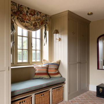 Gustard Wood Painted Shaker Kitchen