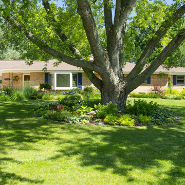 Contemporary Front Landscape - Mequon