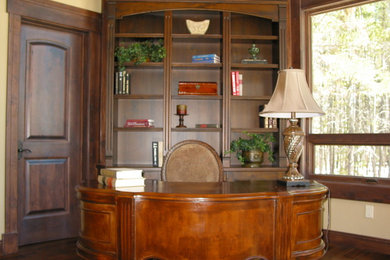 Home office - traditional home office idea in Denver