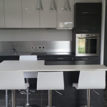 Cuisine bois graphite et blanc