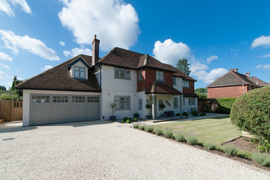 Photo of a traditional front extension in Surrey.