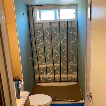 Tubs/ Showers