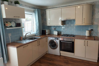 Design ideas for a modern kitchen in West Midlands.