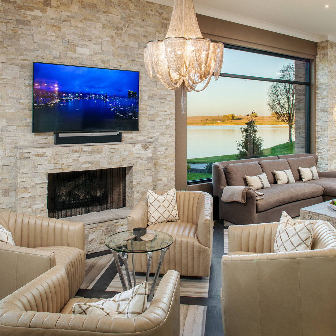 Upscale Transitional