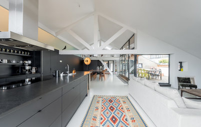 Visite Privée : Un loft belge guidé par la lumière