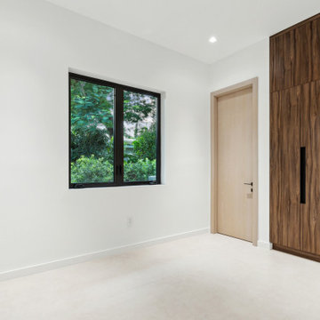 Contemporary Home - 11