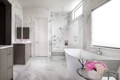 Example of a bathroom design in Cleveland