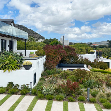 Nimano Hillside