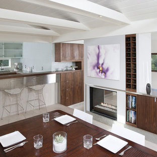 サンディエゴのモダンスタイルのLDKの画像