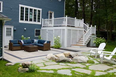 Example of a minimalist home design design in Boston