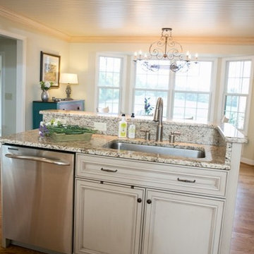 A Fresh Take on a Farmhouse Style Kitchen