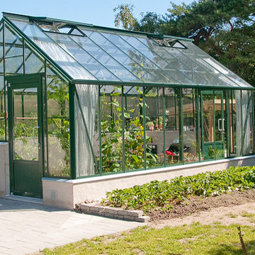 Custom Greenhouses