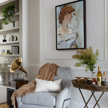 Calm Living Room with Mouldings