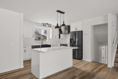 Kitchen - modern kitchen idea in Calgary