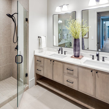 Lake Contemporary at Cliffs Valley