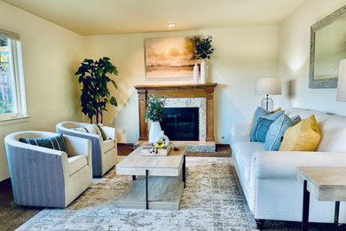 Living room - living room idea in San Francisco
