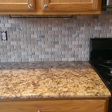 KITCHEN - Backsplash - Basket Weave Stone / No Grout