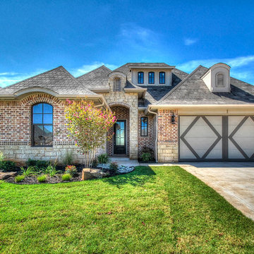 108 Pont Julienn Ct., Edmond, OK 73034