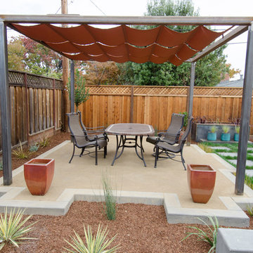 Outdoor Kitchen With Industrial Materials
