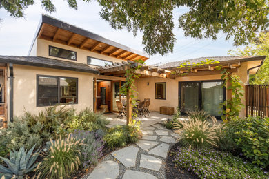 Inspiration for a mid-century modern patio remodel in San Francisco