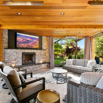 2-level entertaining in Sammamish