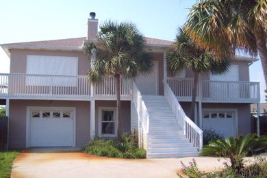 Exterior home idea in Miami
