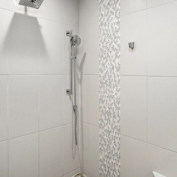 Luxury Bathroom with Natural & Modern Elements