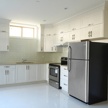 Sophisticated and Chic ( West Vancouver, BC )
