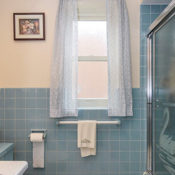 Obscured Privacy Glass Window in Retro Bathroom - Renewal by Andersen Brooklyn,