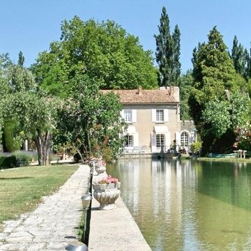 Three Uzès