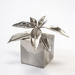 Bud - Sculptures
