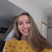Maddy Douglass foto