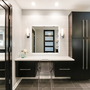 Contemporary Master Bath in Deerfield