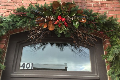Outdoor winter decorating for Harmony Hall