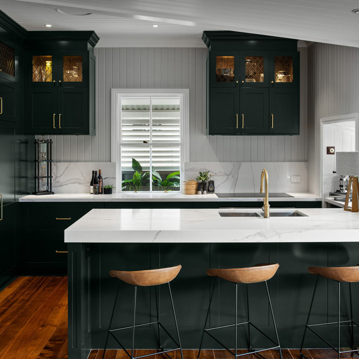 75 Beautiful Kitchen with a Peninsula Ideas & Designs - July 2026 ...