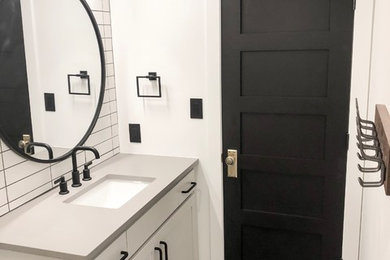 Minimalist home design photo in Salt Lake City