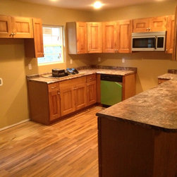 Rustic Knotty Oak - Kitchen Cabinetry