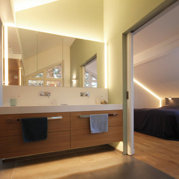 Dachgeschoss mit Schlafzimmer und Wellnessbad