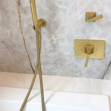 McCulloch Circle - Master Bathroom
