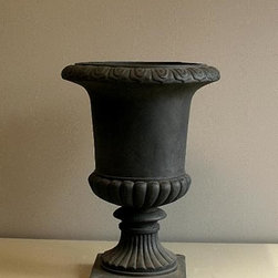 Pots, Planters and Containers - Products