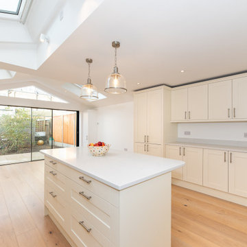 Spacious Kitchen Extension with Elegant Light Finish in London | Constructum Cod