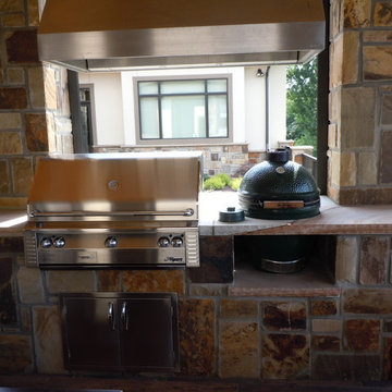 Outdoor Kitchen