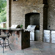 Outdoor bar and grill