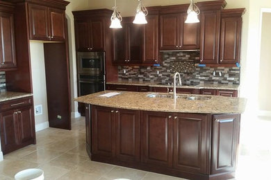 Example of a trendy kitchen design in Orlando