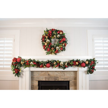 30" Lighted Christmas Wreath Scarlet Hydrangea
